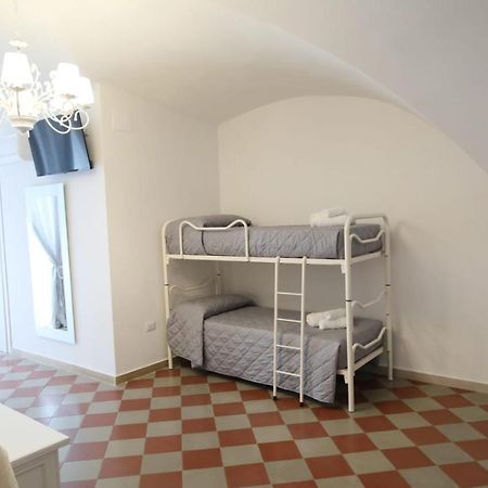 La Maison Piazza Del Popolo มันเฟรโดเนีย ภายนอก รูปภาพ
