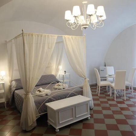 La Maison Piazza Del Popolo มันเฟรโดเนีย ภายนอก รูปภาพ