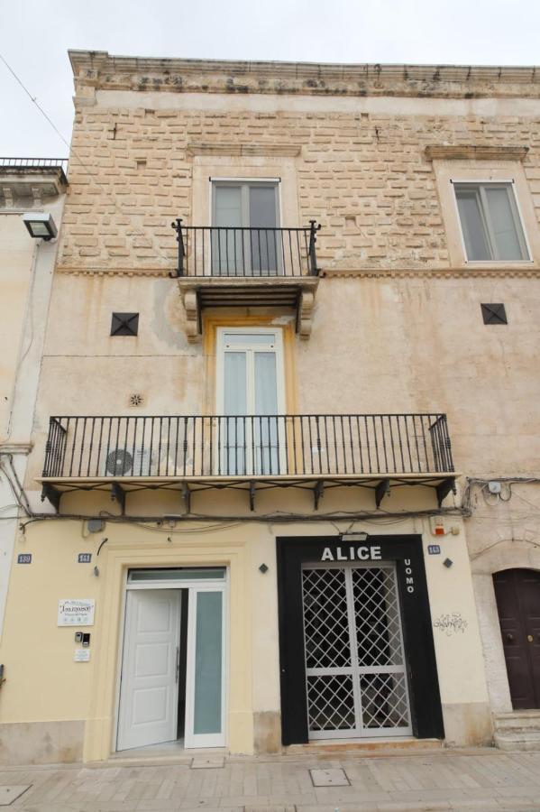 La Maison Piazza Del Popolo มันเฟรโดเนีย ภายนอก รูปภาพ
